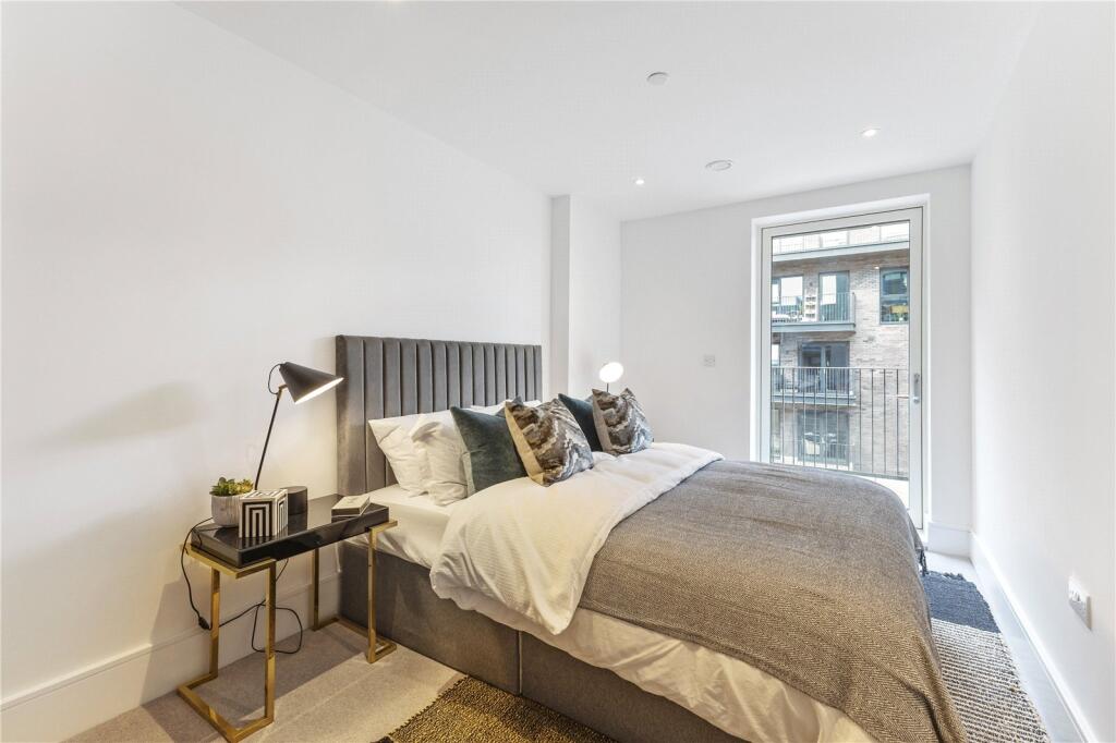 Show Apartment