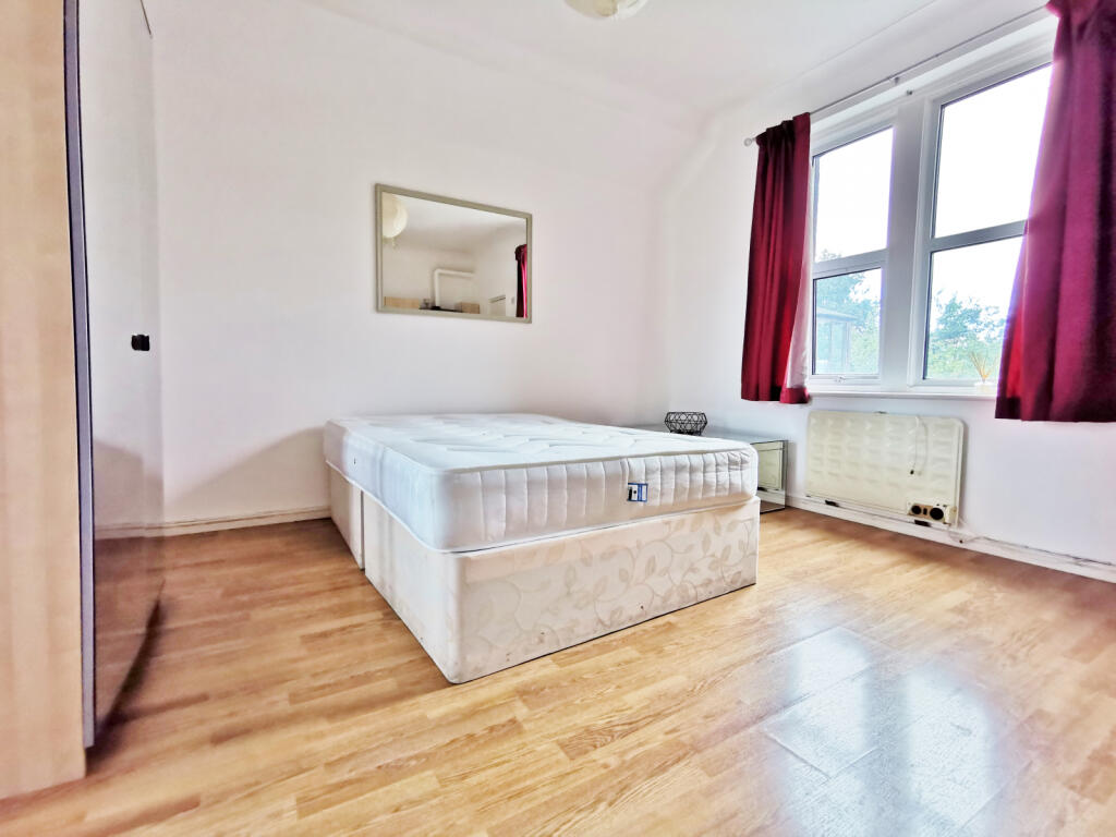 Bedroom / Lounge