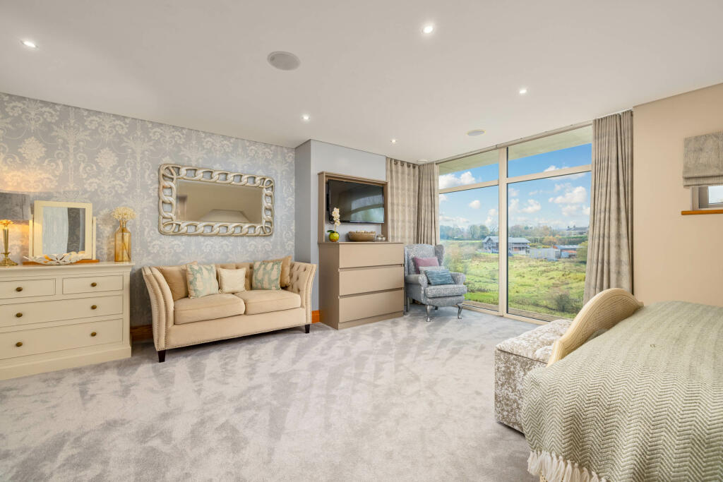 20241030-1118_Maison Haus - Ivory House, Station R