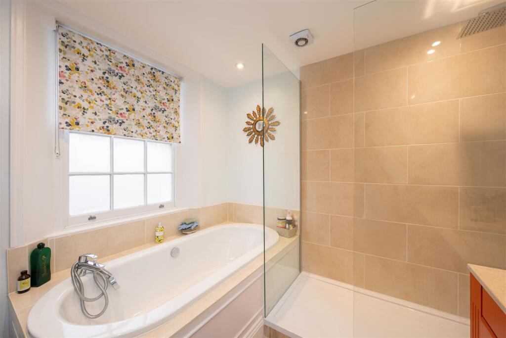 Flat 4, 54 Eaton Place Hi-18.jpg