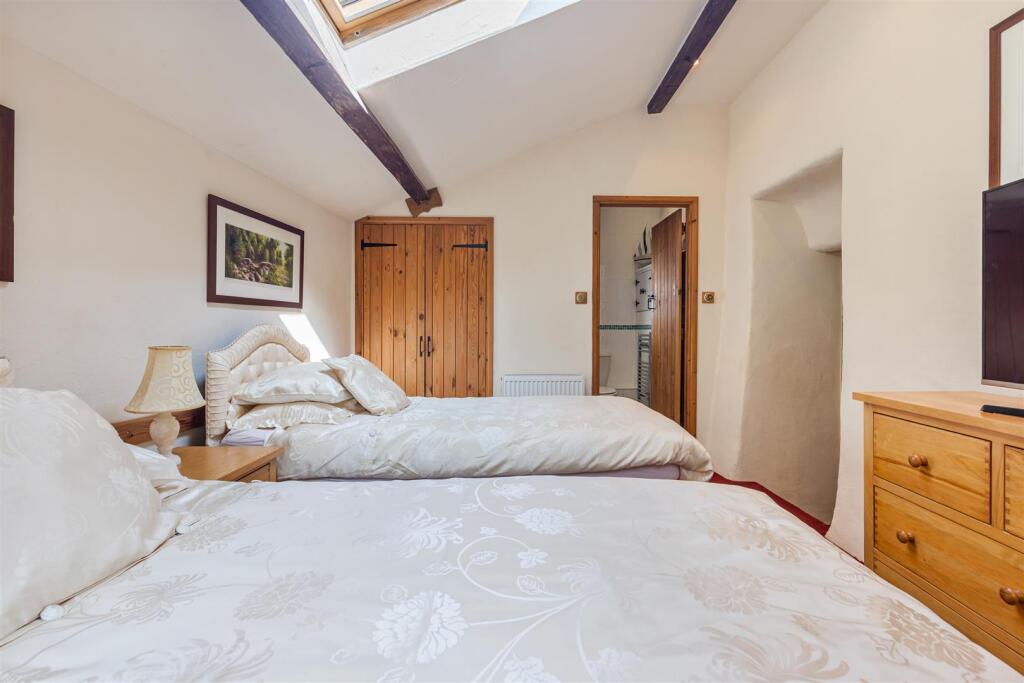 A20 - Orchard View Cottage Cockington Way - 250606