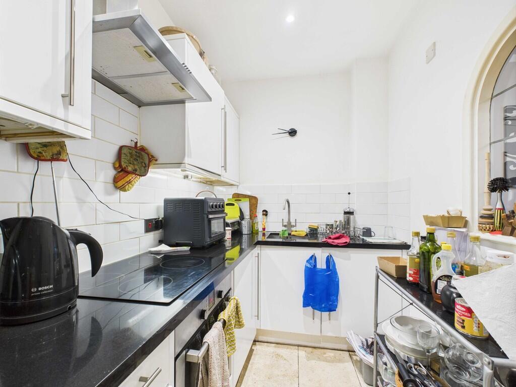 CAM03741G0-PR0104...