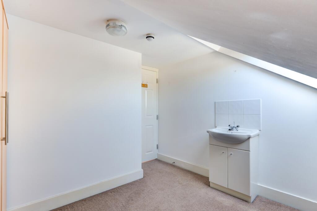 G4 83 Brading Bedroom 7 (1)