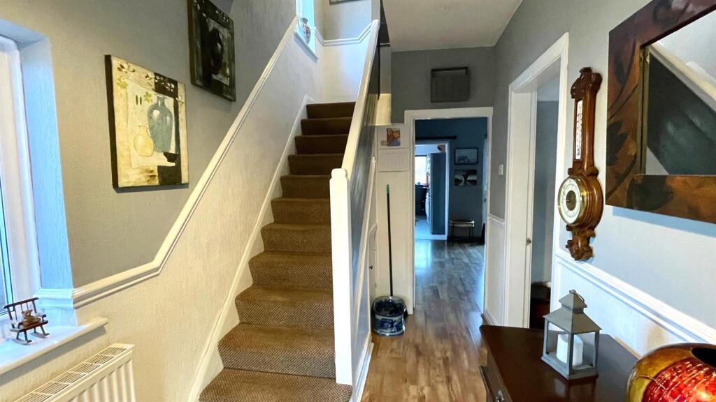 UPVC DOOR INTO HALLWAY