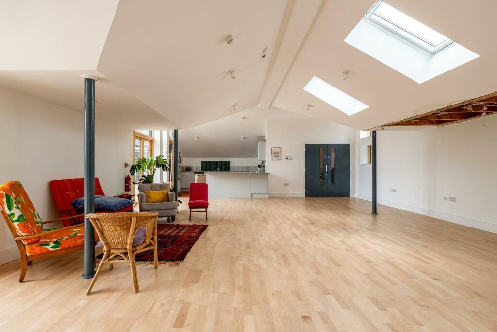 CD7A3402-HDR.jpg