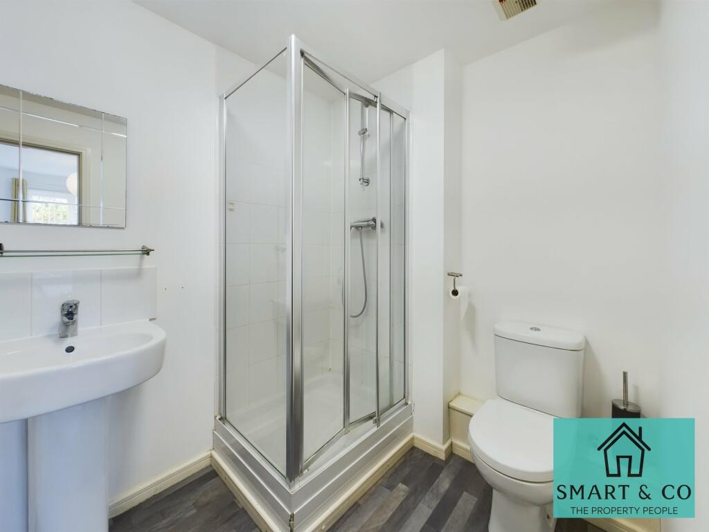 EN SUITE