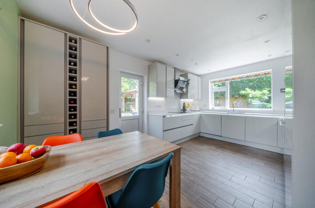 1323962-54-687530...