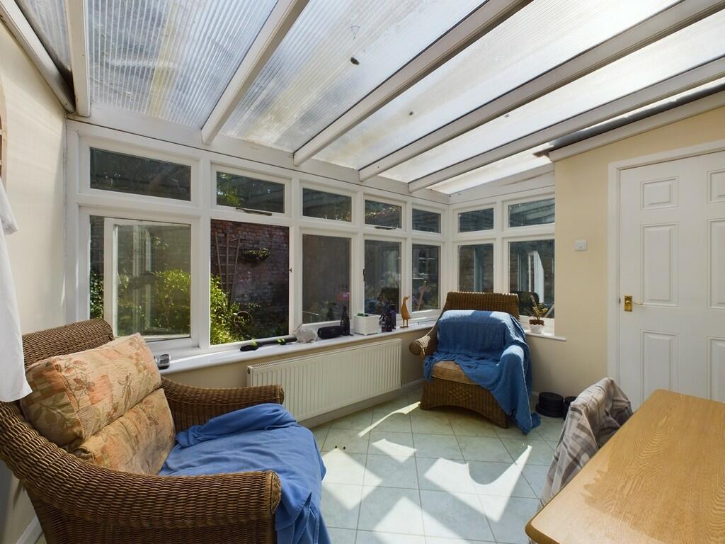 CAM02854G0-PR0221...