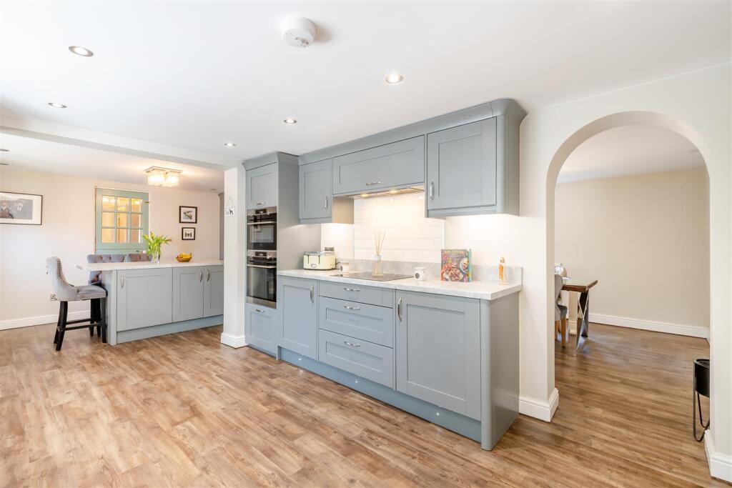 8649206-interior04.jpg