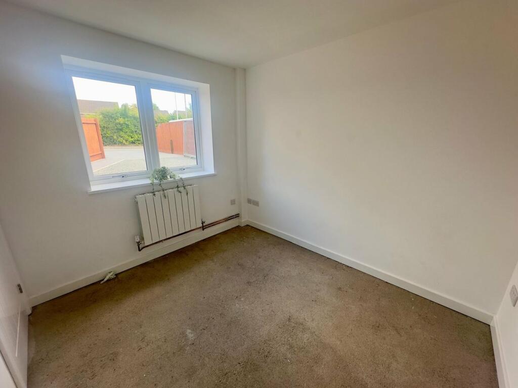 Sitting Room/ Bedroo