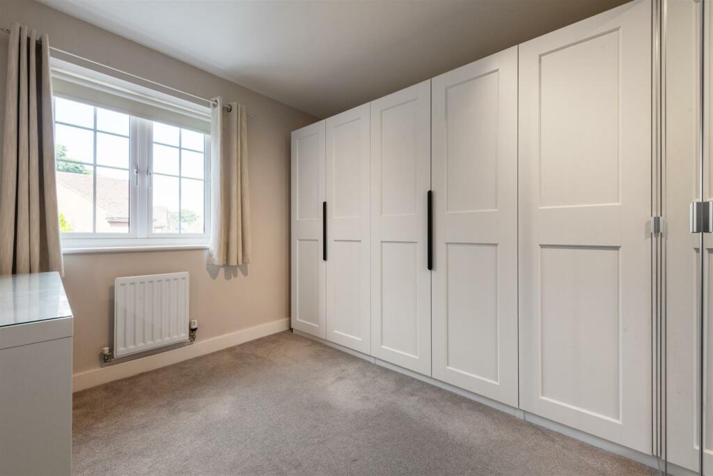 1 St Phillips Grove, Bentley Heath, B93 8FE_23.jpg