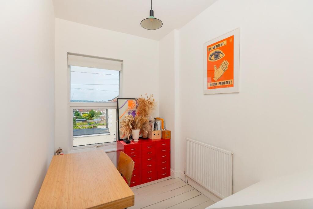 2S8RBN - Bedroom J.jpg