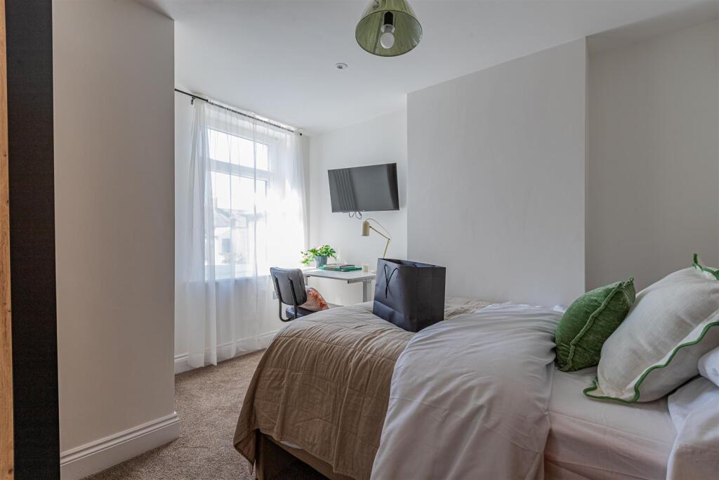 Theodora Street 50-19.jpg