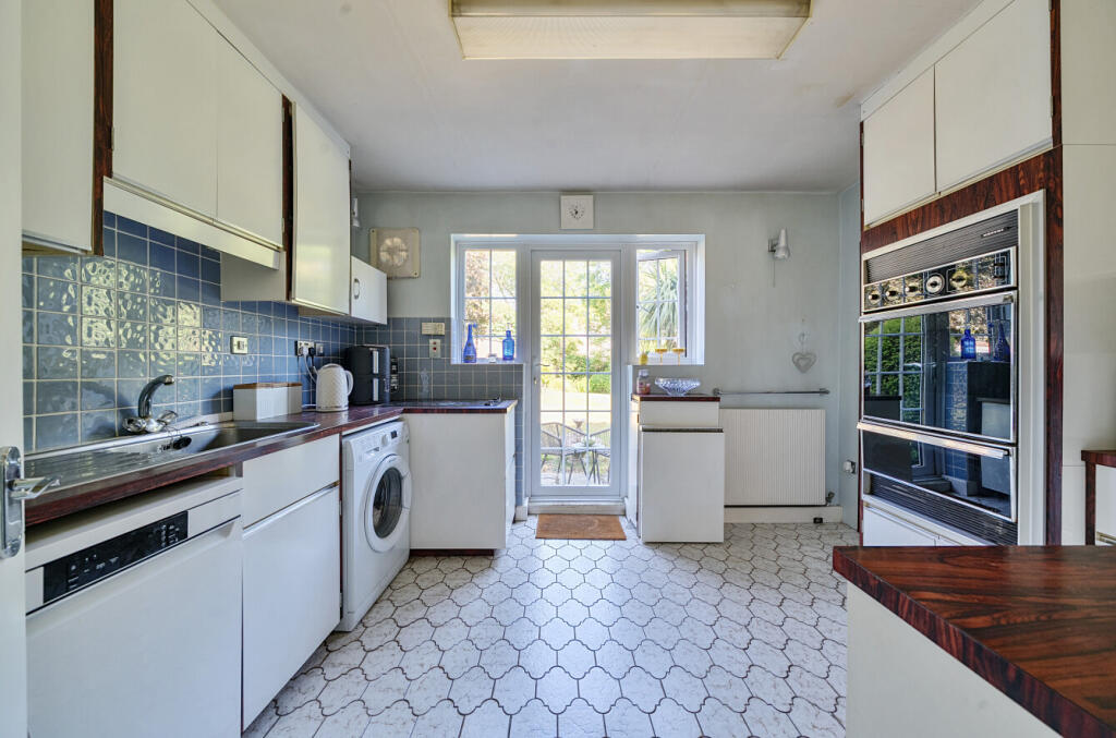 1291197-1-682b56b...