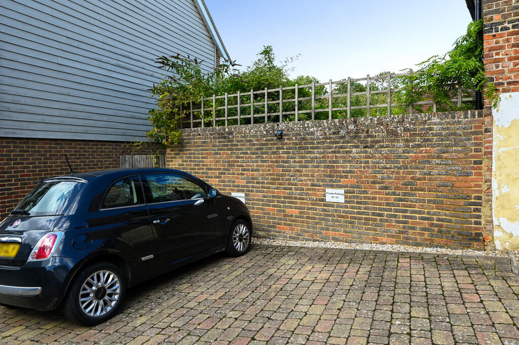 10 THE BURNHAMS -...