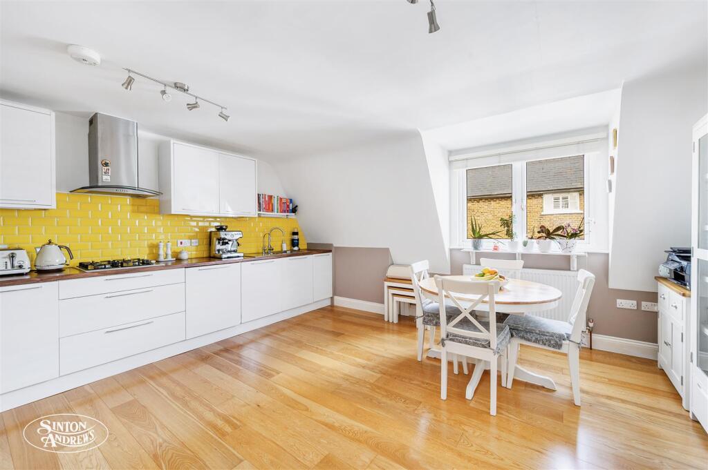 Flat 5  Harrington Court-5.jpg