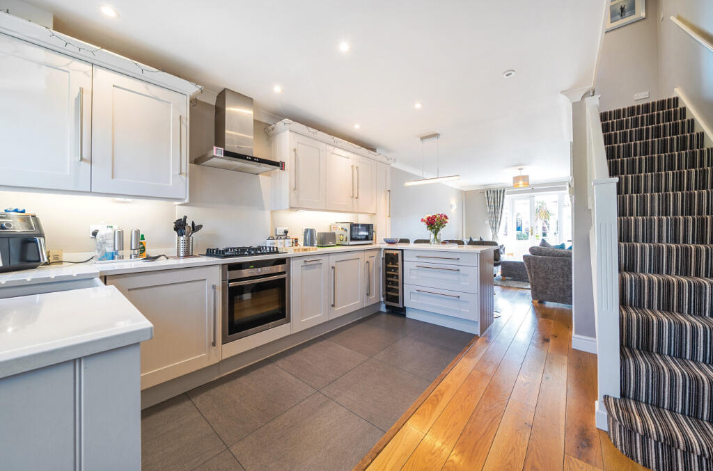 14-6814aca49128e-...