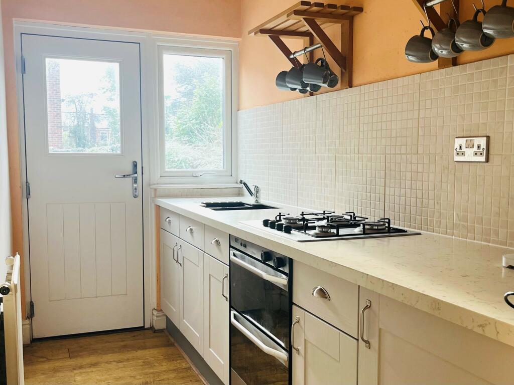 5 Avondale Kitchen.jpg