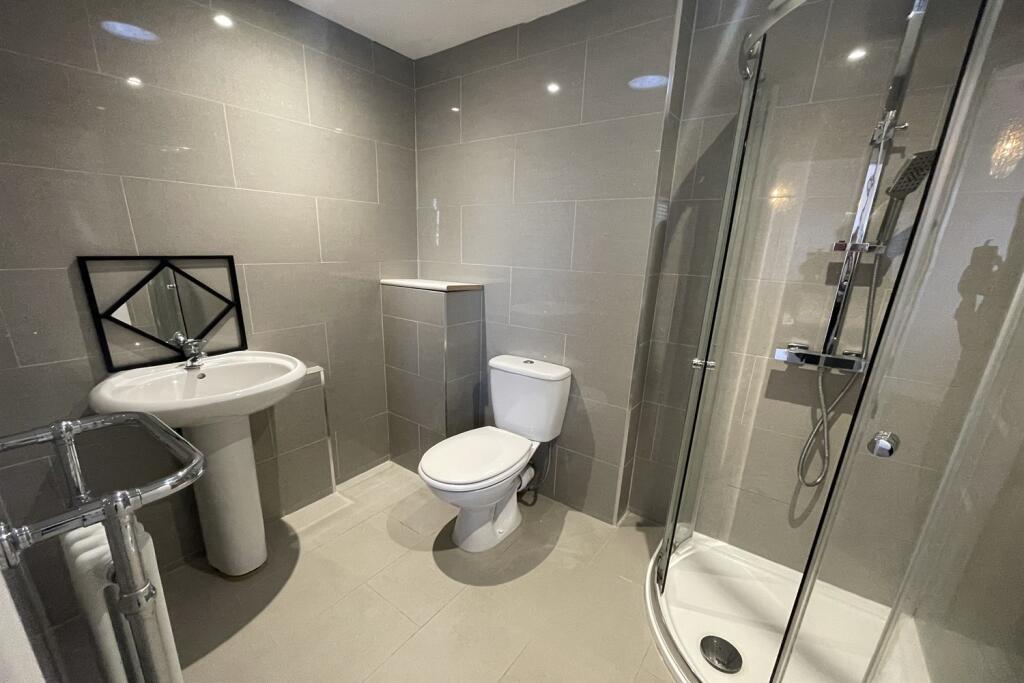Ensuite shower room
