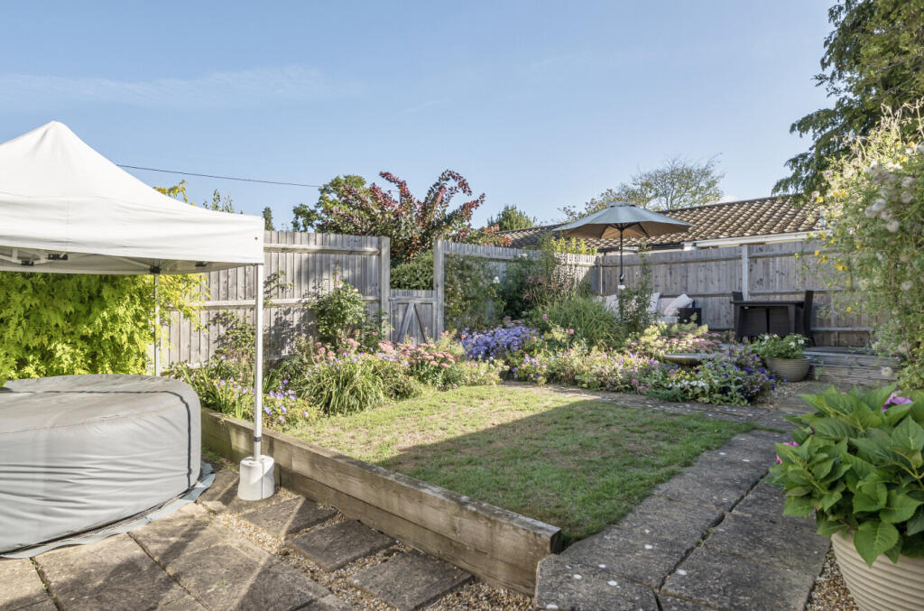 1347536-1-68bfed7...