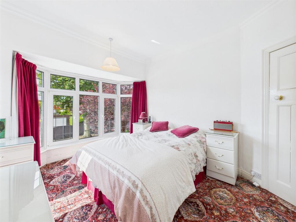 Bedroom: