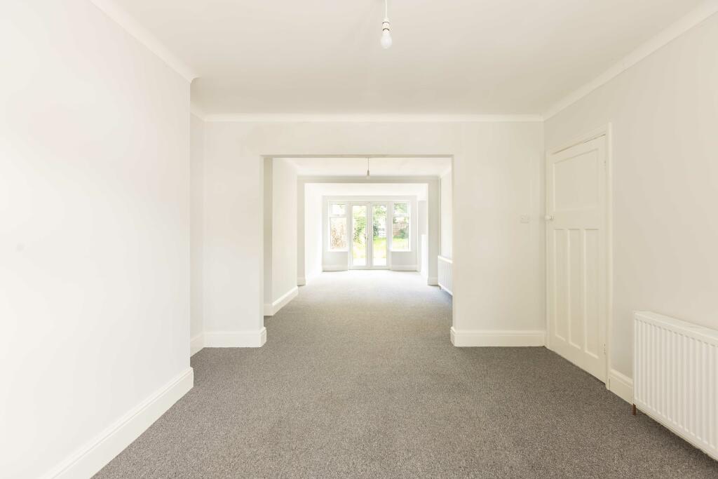 Lounge / Dining Room