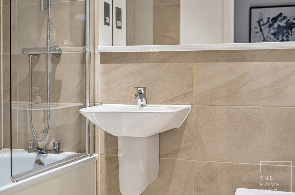 5262630c-ede0-478...