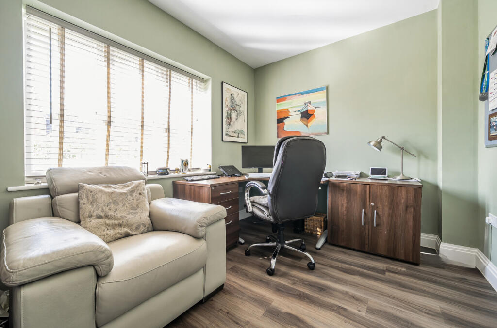 1354562-27-68cd5e...