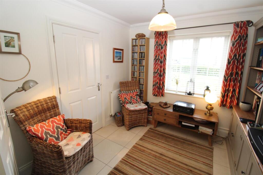 Dining Room (Snug)