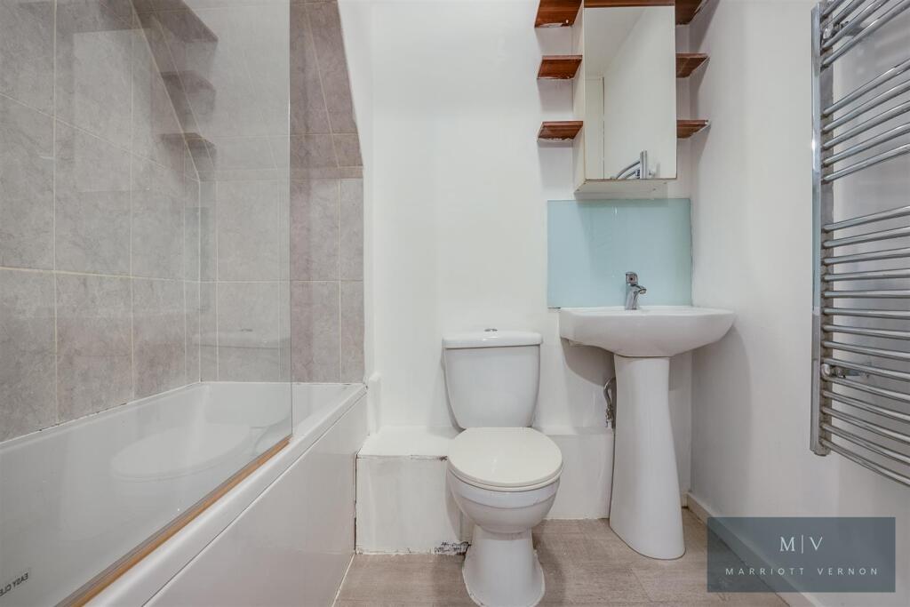 Penceat Court 13 MV-6.jpg