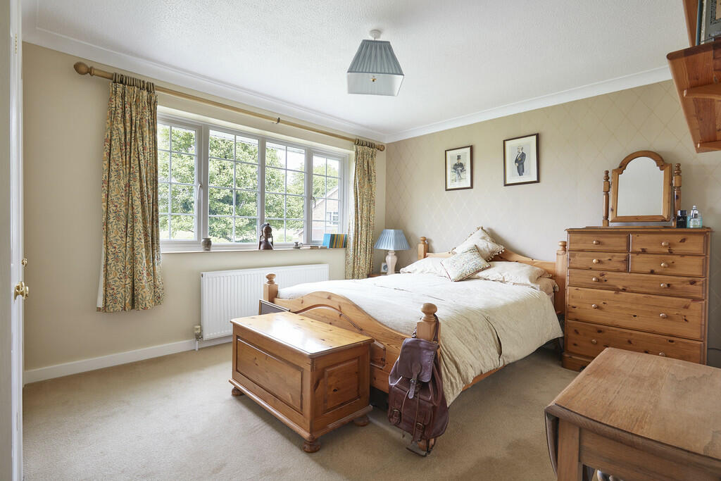 2_Ferndale_Close_...