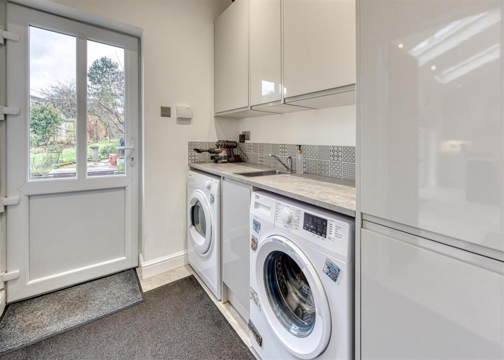 75 Birches Road-laundry.jpg