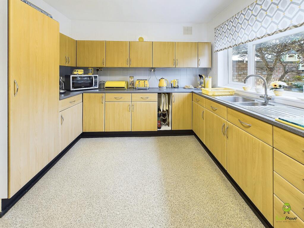 CAM04399G0-PR0029-STILL007