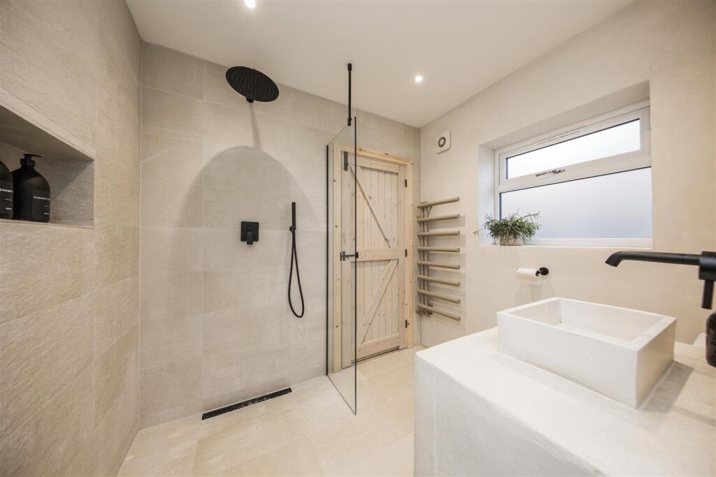 Downstairs Wet Room Shower
