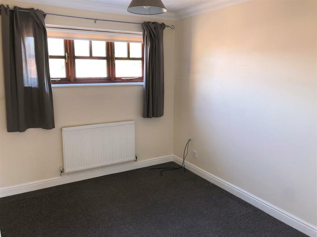 bedroom 3.jpg