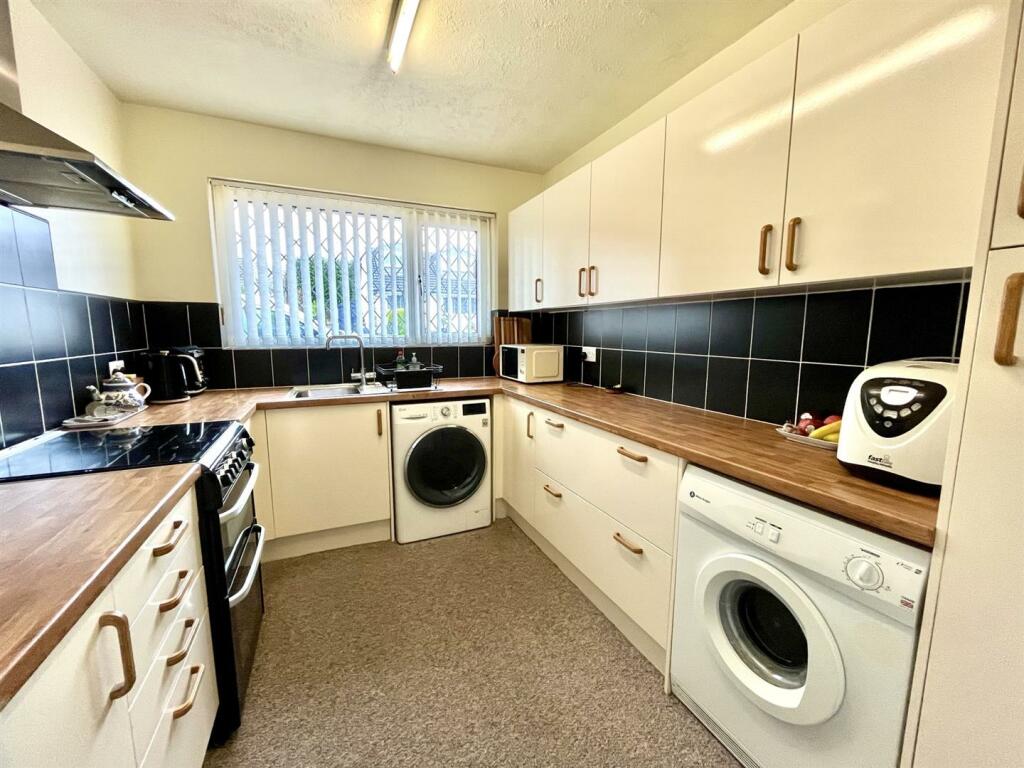 Bramleys Estate Agents - Maryville Avenue - Elland