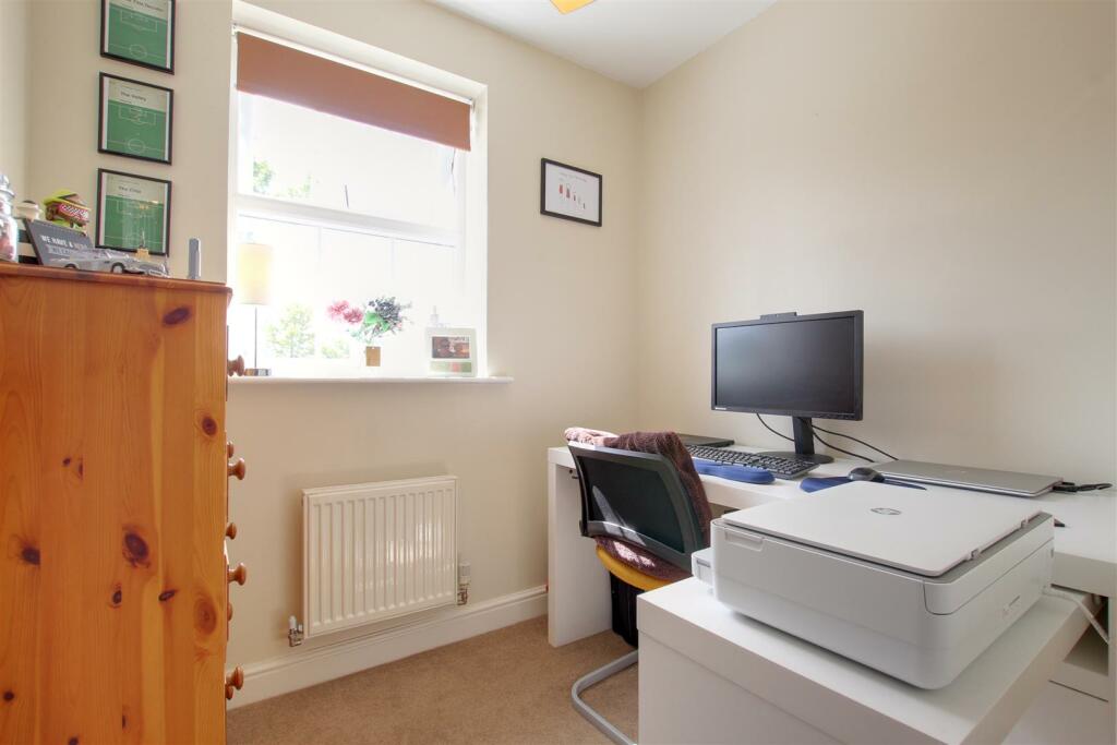 BEDROOM 4/STUDY