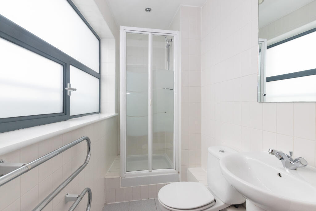 bedroom1ensuite