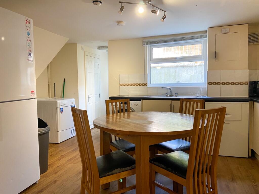 3 Elm Grove Kitchen (2)