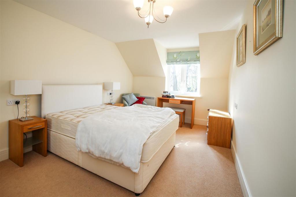 Bedroom.jpg