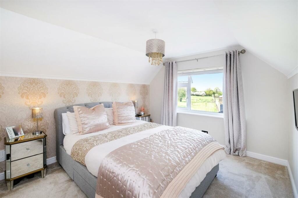 woodgreen road 9.1.jpg