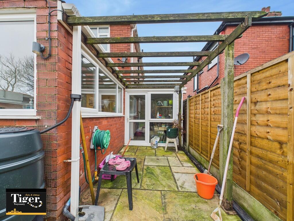 CAM02176G0-PR0777...