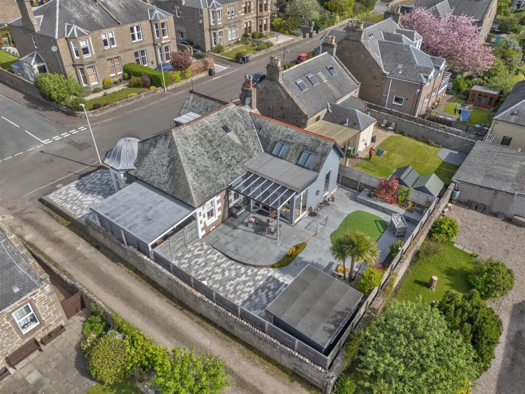 7 Guthrie Street Carnoustie-2.JPG