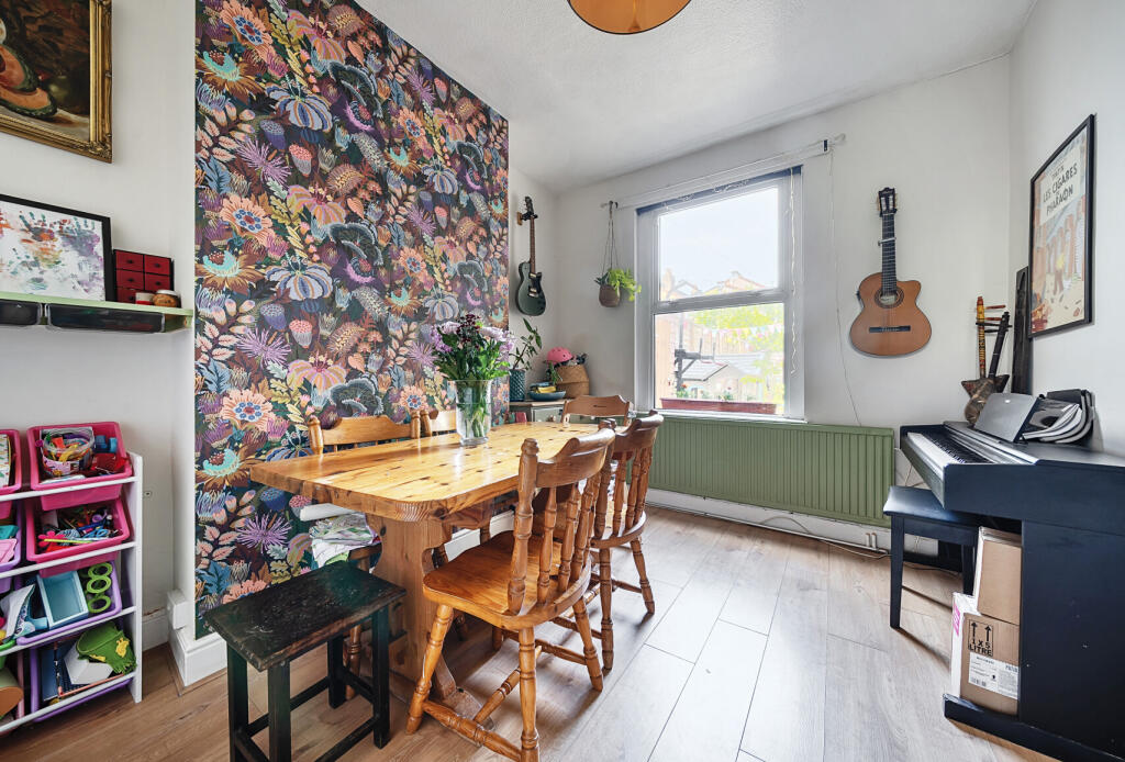 1305238-7-6851486...