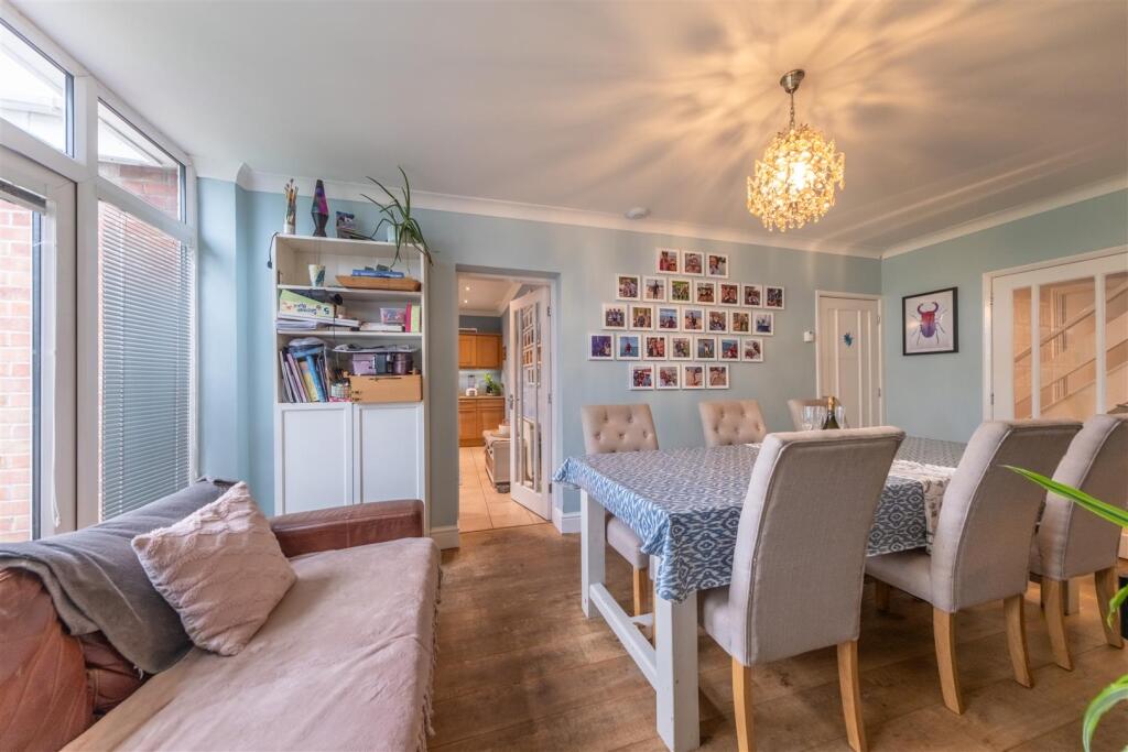 10 Walkers Lane-013.jpg