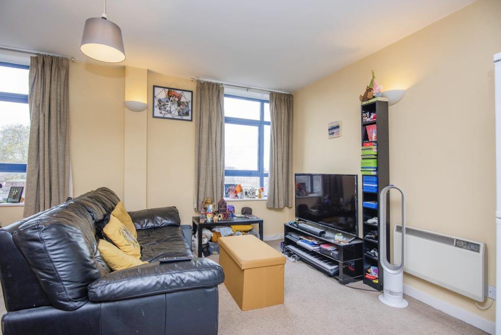 Lounge / Kitchen