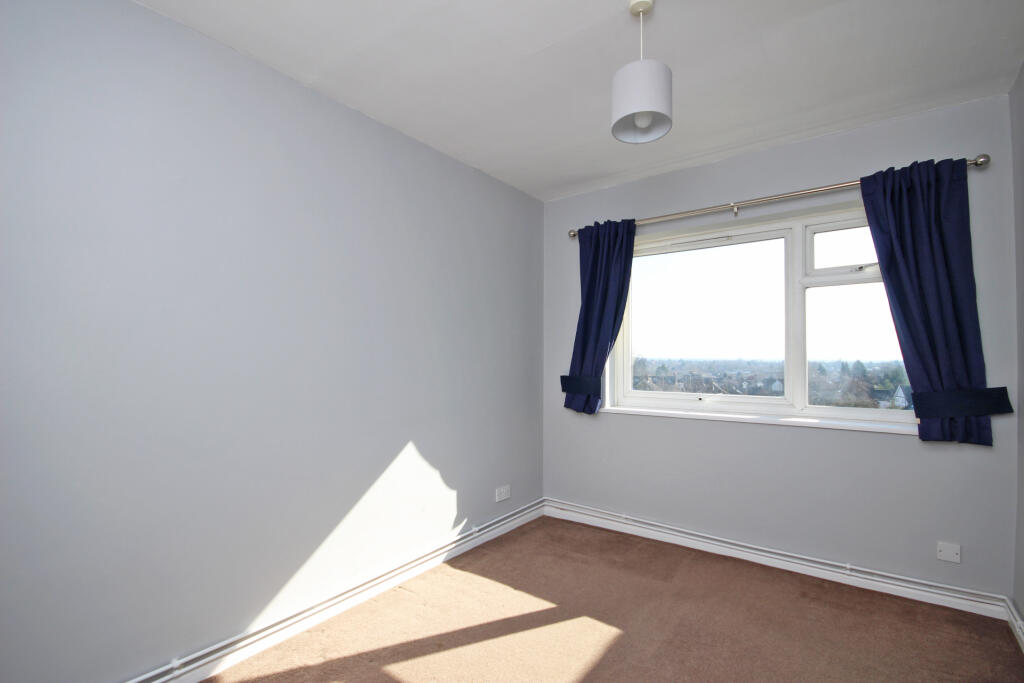 14eastburybed2
