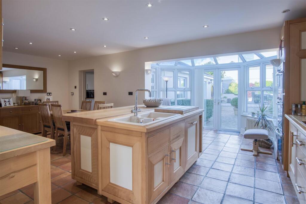 Living / Dining Room