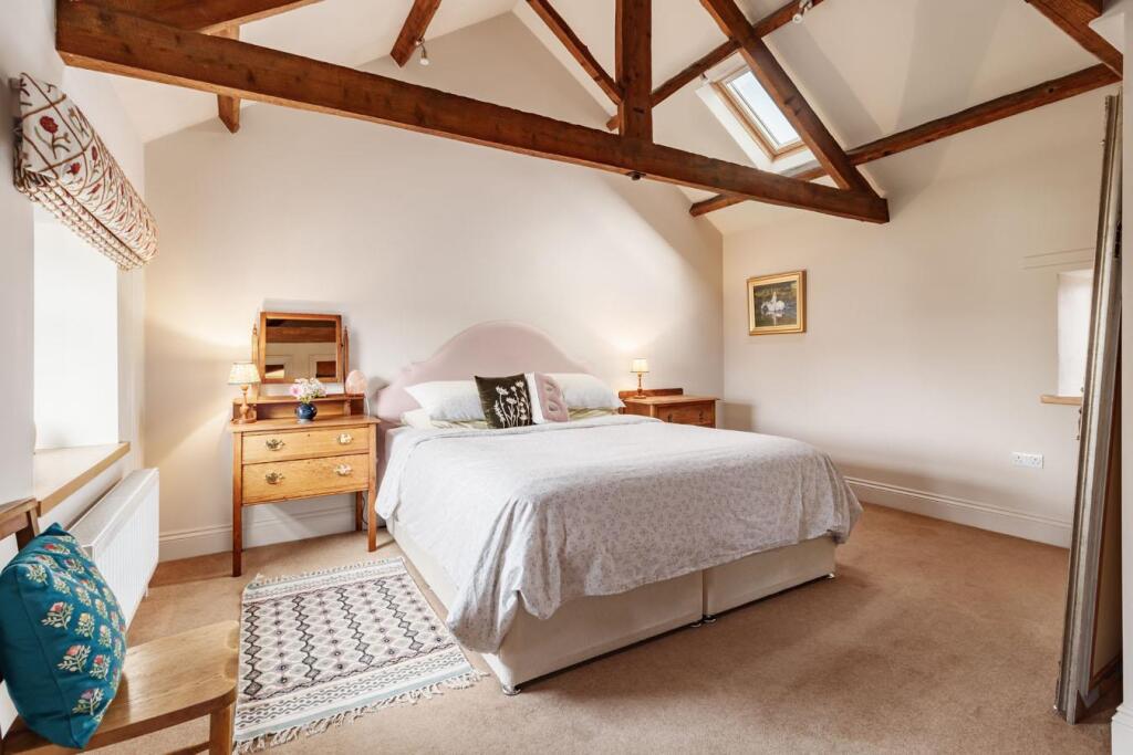 Low Barn, Mill Farm, Eppleby_09-print.jpg