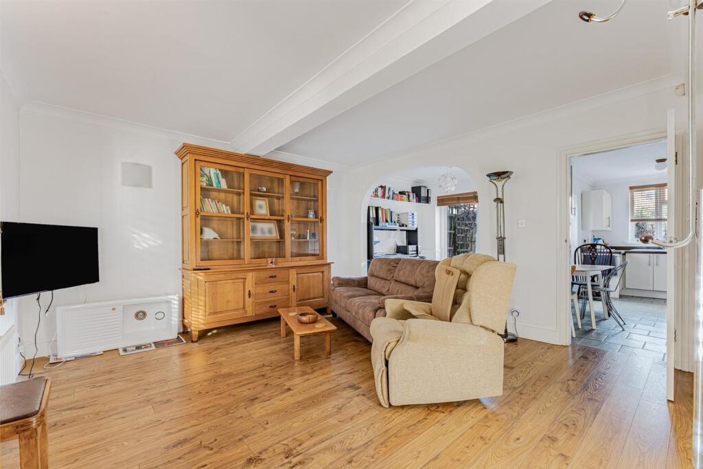 Hornbeam Grove, Chingford